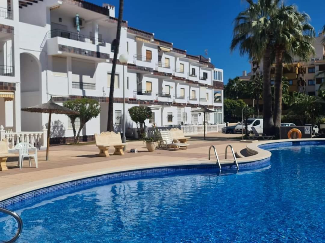 Punta Prima Pleasure With Private Parking In A Gated Community Close To The Beach Torrevieja Buitenkant foto