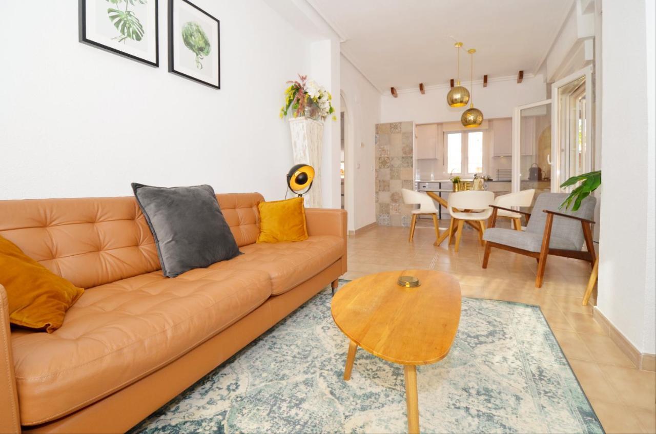 Punta Prima Pleasure With Private Parking In A Gated Community Close To The Beach Torrevieja Buitenkant foto
